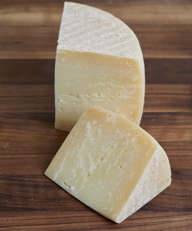 Pecorino Toscano Stagionato DOP DeLAURENTI